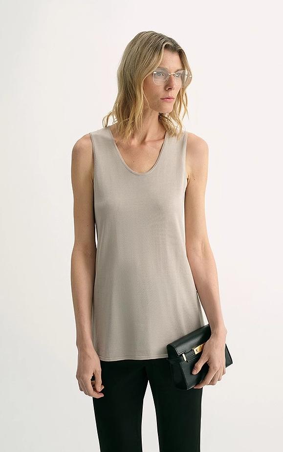 20NM Ultra-Fine High-Quality Silk, Smooth and Elegant U-Neck Straight Knitted Vest T