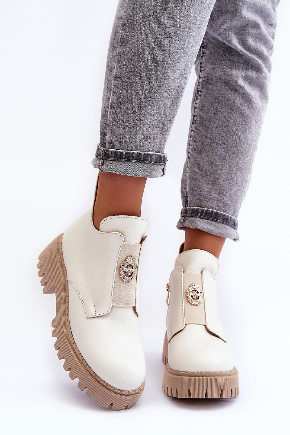 Boots Model 185635 Step in Style