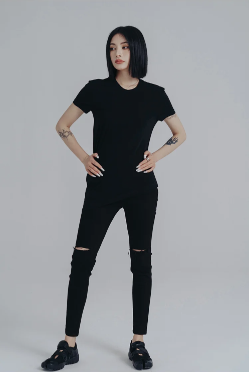 Wallcy Irregular Hem T-Shirt