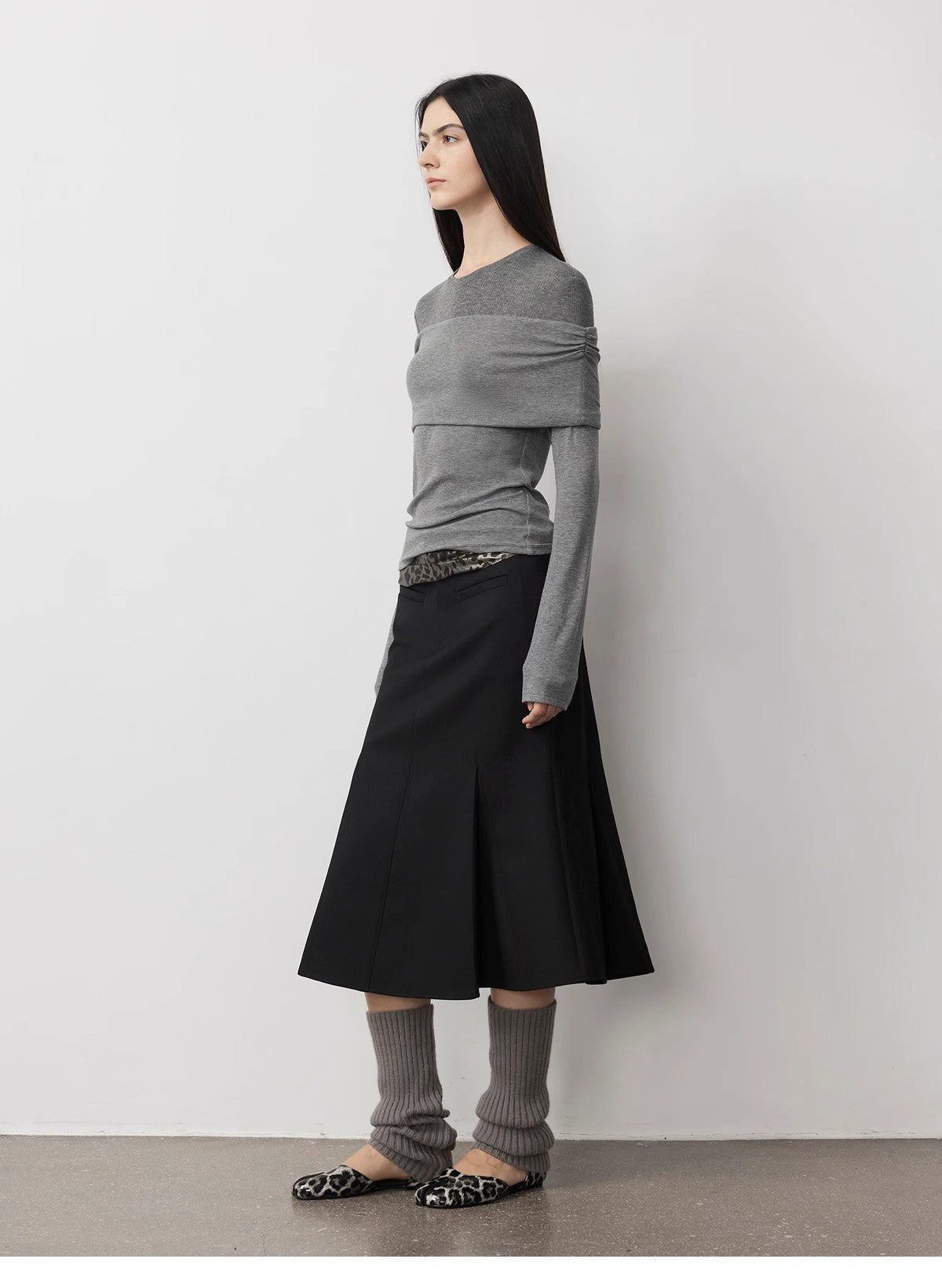 "Modern Tricks" Layere Splicing One-Shoulder Sheer Shirt