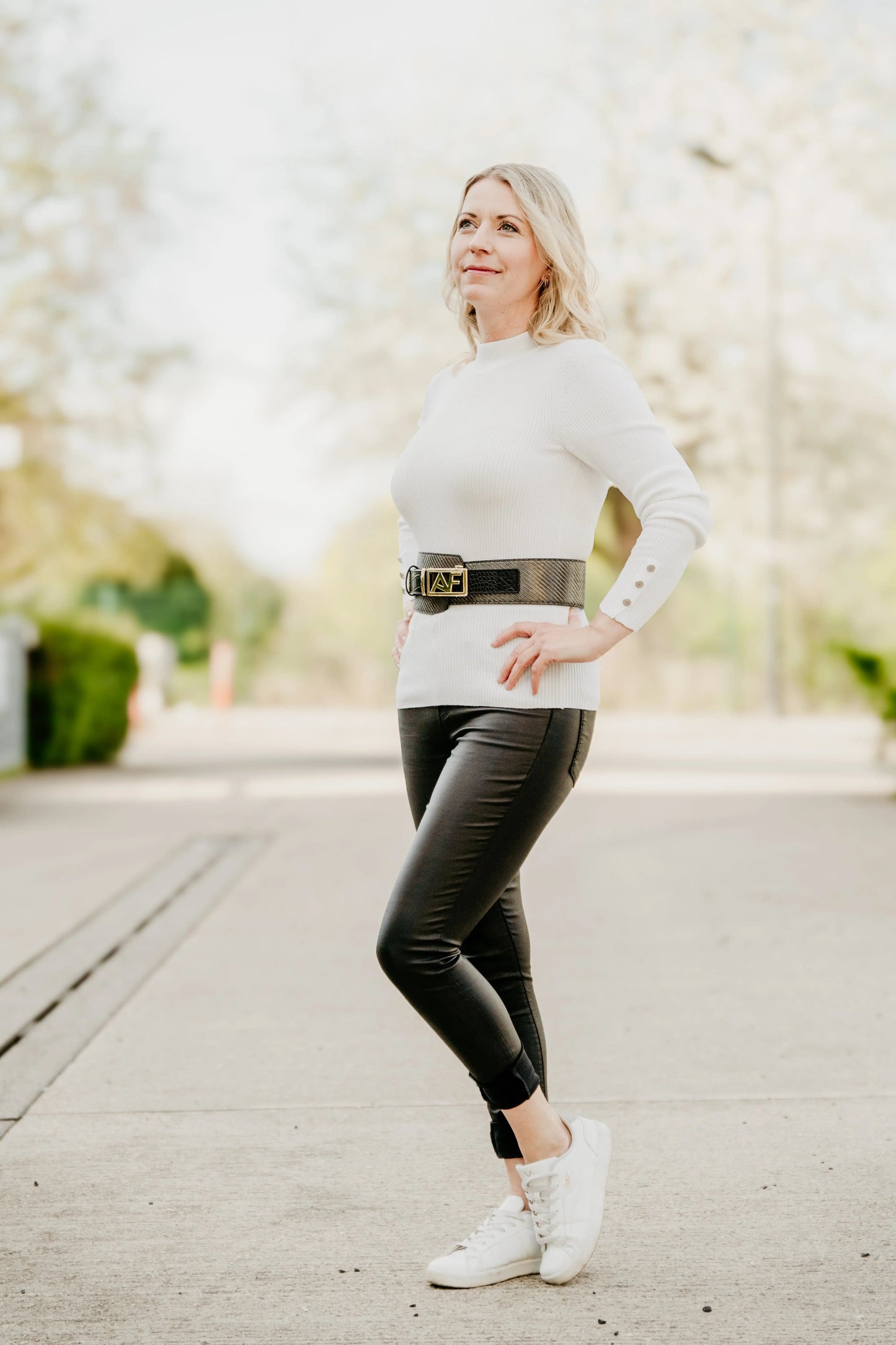 Damen Gürtel Breit Aus Carbon