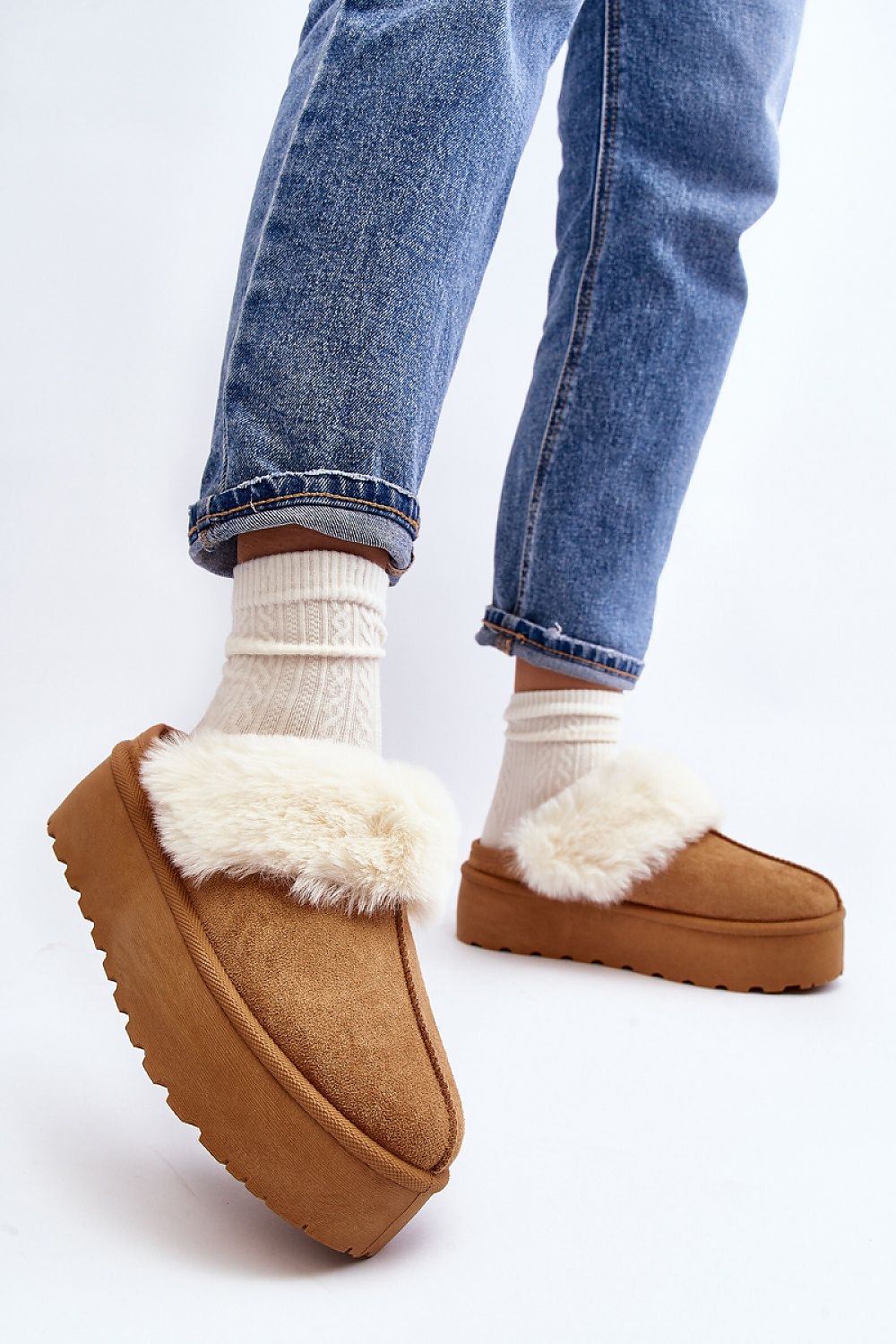 Slippers Model 191632 Step in Style