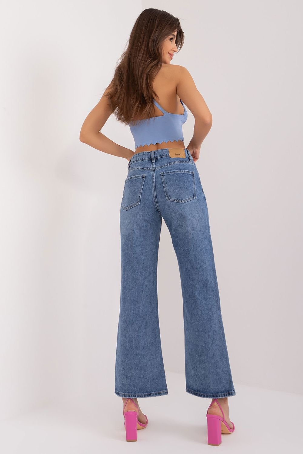 Wide-Legged Jeans