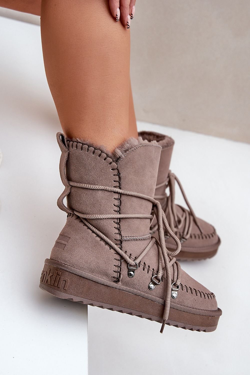 Snow Boots Model 203894 Step in Style