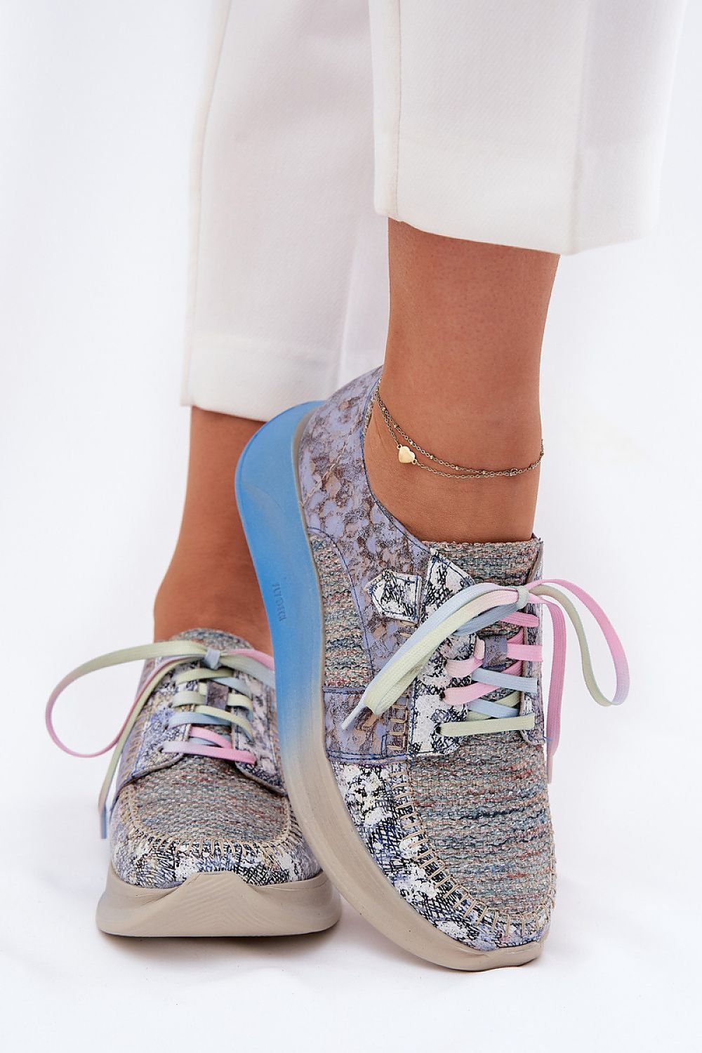 Low Shoes Model 212569 Step in Style